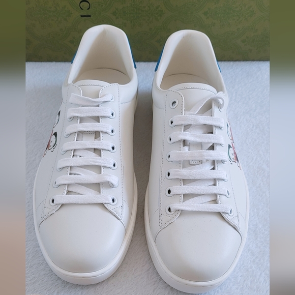 Authentic Gucci x Disney Men's Donald Duck Ace Sneakers in white - Picture 14 of 16